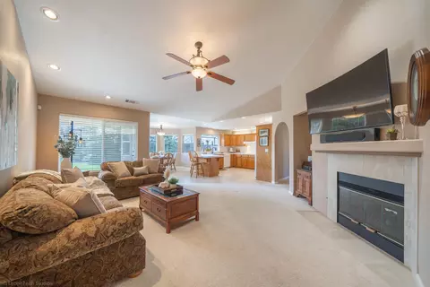 2524 Cumberland Dr, Redding, CA 96001 photo 11