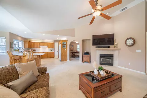 2524 Cumberland Dr, Redding, CA 96001 photo 15