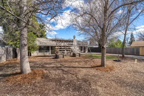 2933 Cleo Ct, Redding, CA 96001 photo 38