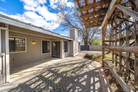 2933 Cleo Ct, Redding, CA 96001 photo 30