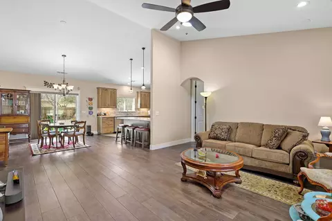 1031 Dusty Ln, Redding, CA 96002 photo 17