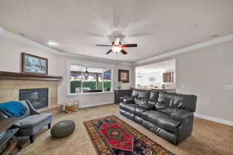 615 Rogue River Way, Redding, CA 96003 photo 22