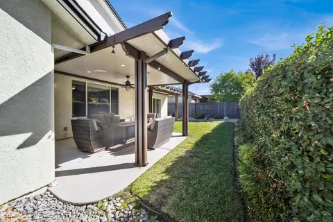 615 Rogue River Way, Redding, CA 96003 photo 28