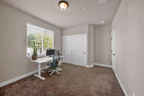 615 Rogue River Way, Redding, CA 96003 photo 17