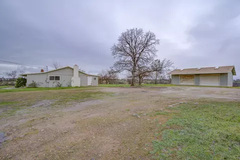 6394 Marsha Farms Rd, Igo, CA 96047