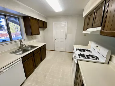 37371 Oak View St, Burney, CA 96013 photo 6
