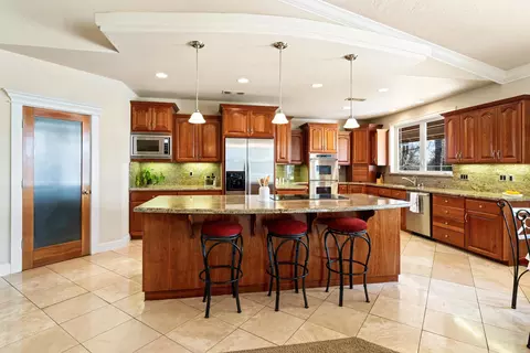 13387 Lark Ct, Redding, CA 96003 photo 8
