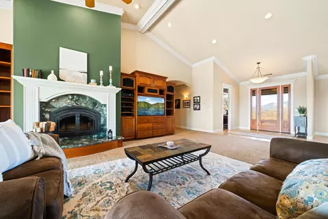 13387 Lark Ct, Redding, CA 96003 photo 6
