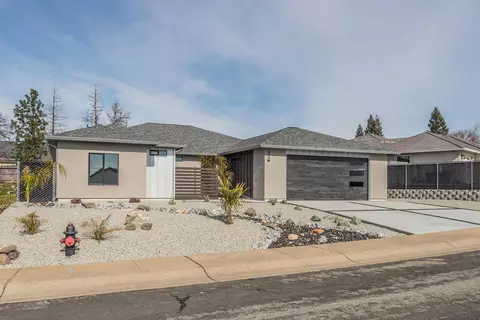 3454 Footbridge Ct, Redding, CA 96003
