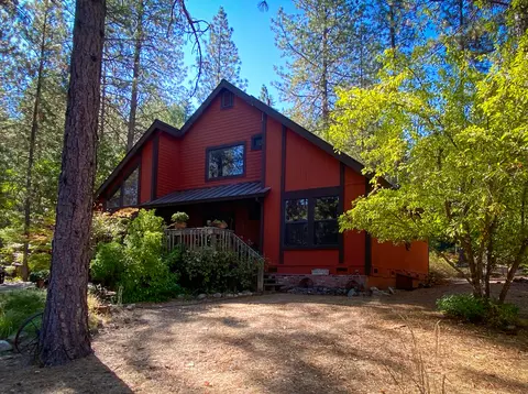 2041 Wintu Pass Rd 3851 Red Hill Rd, Junction City, CA 96048
