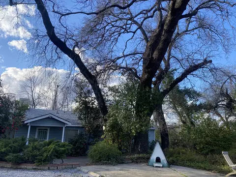 2511 Radio, Redding, CA 96001