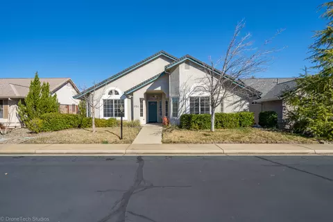 351 Franciscan Trl, Redding, CA 96003 photo 2