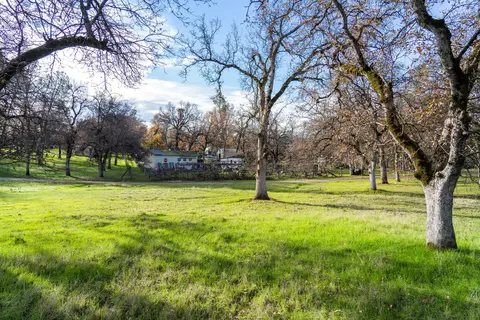 9397 Placer Rd, Redding, CA 96001 photo 4