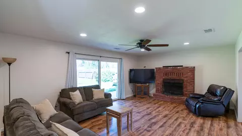 1792 Cameo Ct, Redding, CA 96002 photo 4