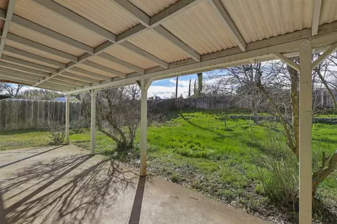 1562 Hemlock Ave, Anderson, CA 96007 photo 25
