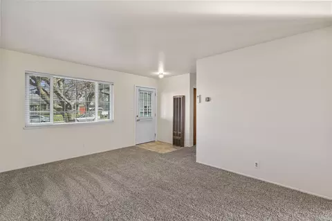 1562 Hemlock Ave, Anderson, CA 96007 photo 3