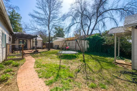 724 Loma St, Redding, CA 96003 photo 20