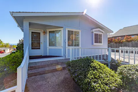 603 Volcano View Trl, Redding, CA 96003 photo 2