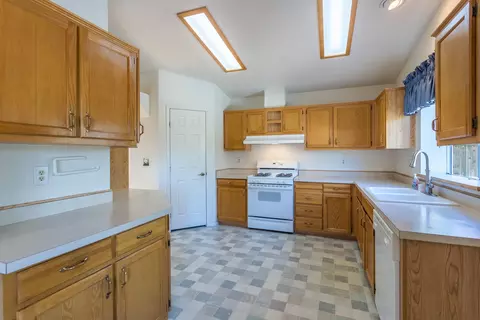 603 Volcano View Trl, Redding, CA 96003 photo 11
