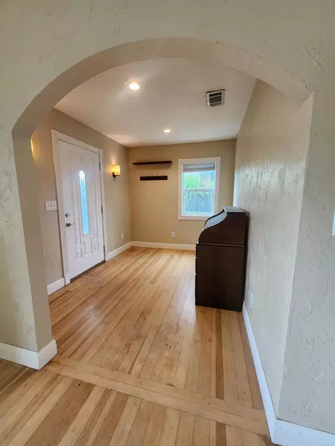 Entry Way - 3104 Placer St, Redding, CA 96001 photo 2 of 2