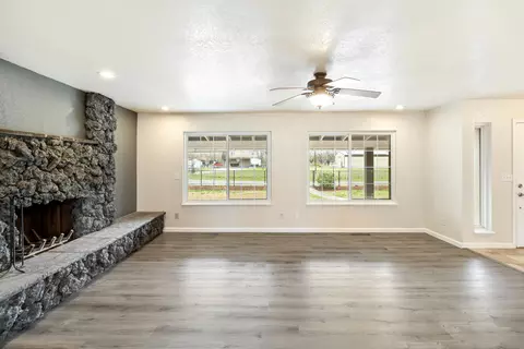 6000 Bourbon Ln, Anderson, CA 96007 photo 6