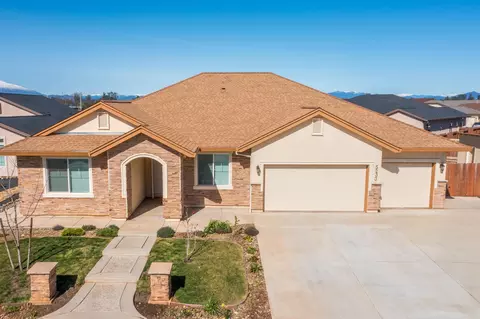 5233 Pajaro Pkwy, Redding, CA 96002