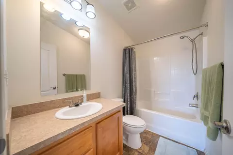 9021 Chaparral Dr, Redding, CA 96001 photo 17