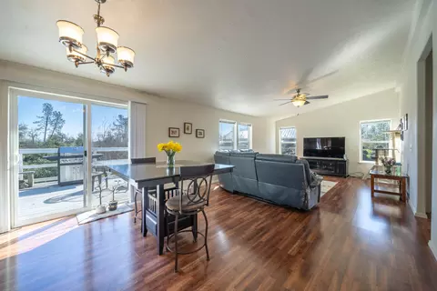 9021 Chaparral Dr, Redding, CA 96001 photo 5