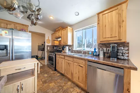 9021 Chaparral Dr, Redding, CA 96001 photo 9