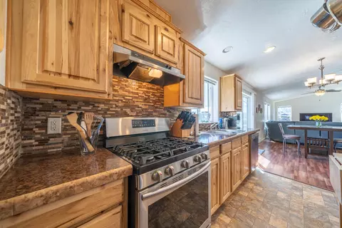 9021 Chaparral Dr, Redding, CA 96001 photo 10