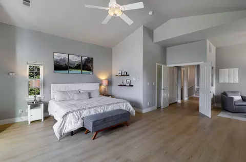 Bedroom - 1072 Spring Ridge Dr, Redding, CA 96003 photo 2 of 5