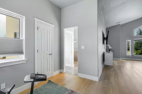 Entry Way - 1072 Spring Ridge Dr, Redding, CA 96003 photo 5 of 5