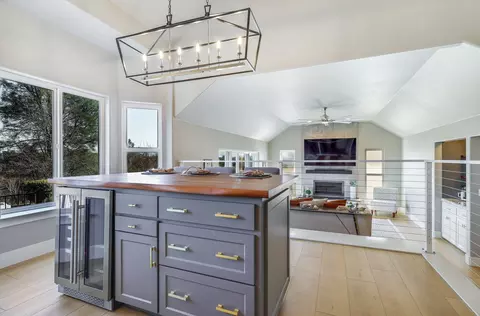 Kitchen - 1072 Spring Ridge Dr, Redding, CA 96003 photo 5 of 5
