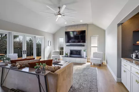 Living - 1072 Spring Ridge Dr, Redding, CA 96003 photo 5 of 8