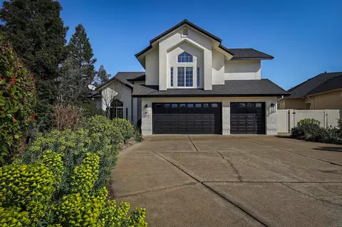 Exterior - 1072 Spring Ridge Dr, Redding, CA 96003 photo 1 of 10