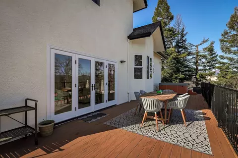 Exterior - 1072 Spring Ridge Dr, Redding, CA 96003 photo 5 of 10