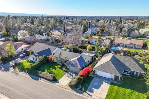 View/Area - 3885 Rushmore Dr, Redding, CA 96001 photo 2 of 6