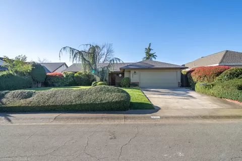 Exterior - 3885 Rushmore Dr, Redding, CA 96001 photo 11 of 12