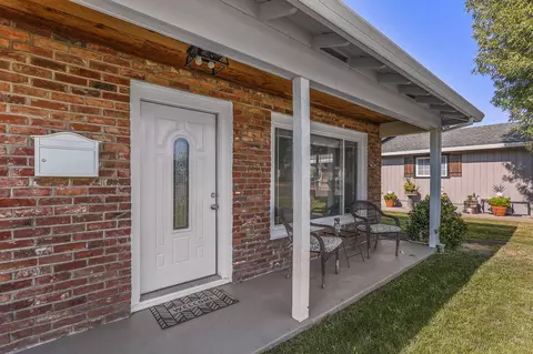 1815 Walbridge St, Red Bluff, CA 96080 photo 2