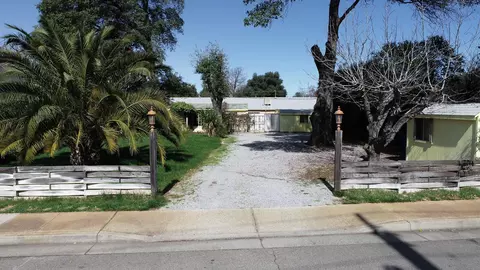 1174 Le Brun Ln, Redding, CA 96002