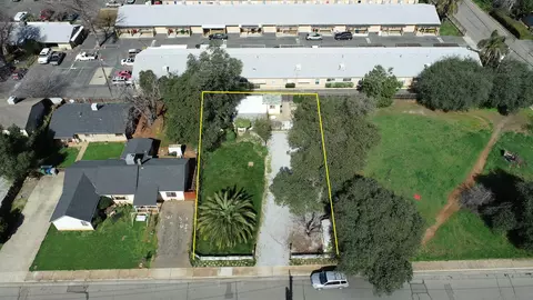 1174 Le Brun Ln, Redding, CA 96002 photo 2