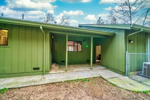 Exterior - 22217 Saylor Rd, Lakehead, CA 96051 photo 9 of 17