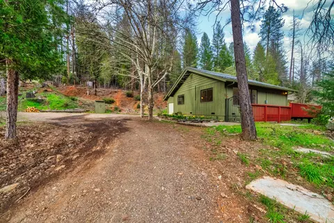 Exterior - 22217 Saylor Rd, Lakehead, CA 96051 photo 14 of 17