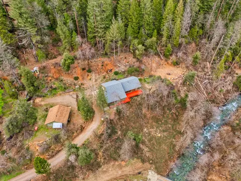 View/Area - 22217 Saylor Rd, Lakehead, CA 96051 photo 8 of 9