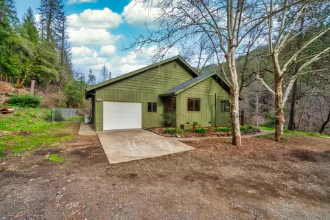 Exterior - 22217 Saylor Rd, Lakehead, CA 96051 photo 13 of 17
