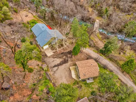 View/Area - 22217 Saylor Rd, Lakehead, CA 96051 photo 6 of 9