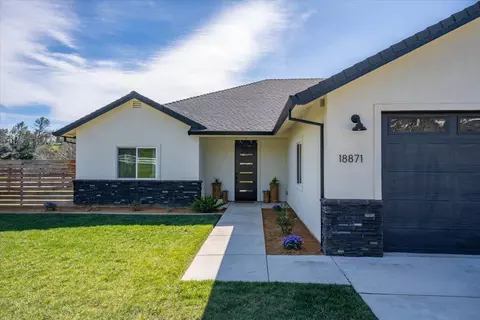 18871 Drake Rd, Red Bluff, CA 96080