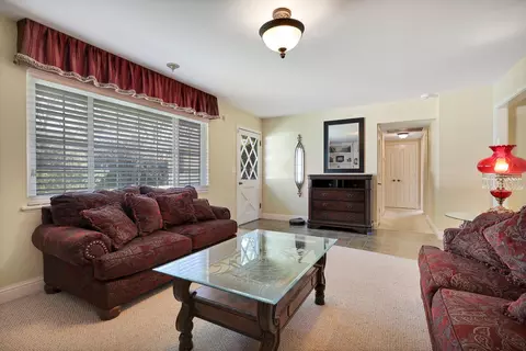 Living - 3336 Bardick Rd, Anderson, CA 96007 photo 2 of 4