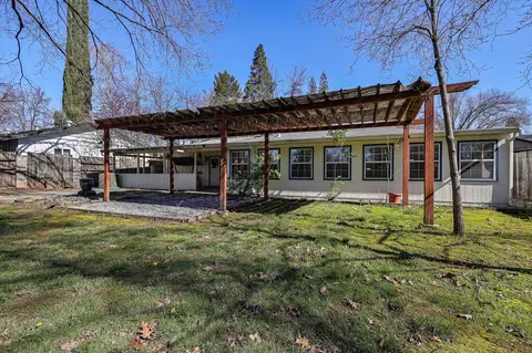 Exterior - 3336 Bardick Rd, Anderson, CA 96007 photo 5 of 7