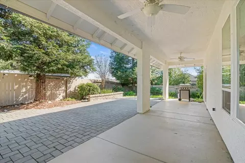595 Fair Hill Dr, Redding, CA 96003 photo 3